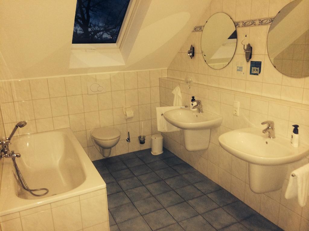 Hotel Friesenhof Westoverledingen Habitación foto