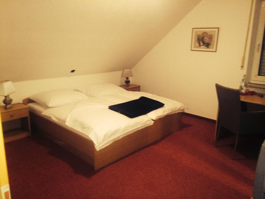 Hotel Friesenhof Westoverledingen Habitación foto